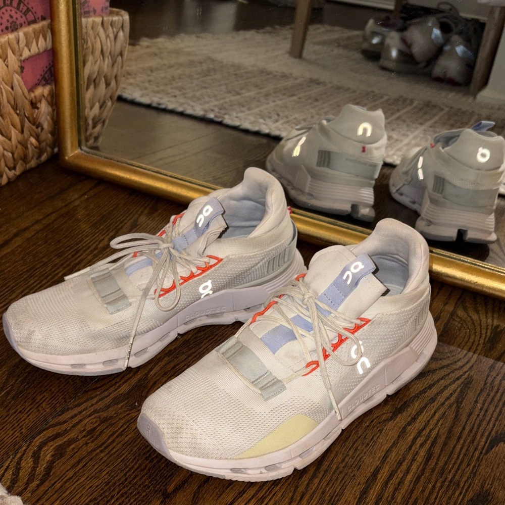 On Running Athletic Shoes in White and purple